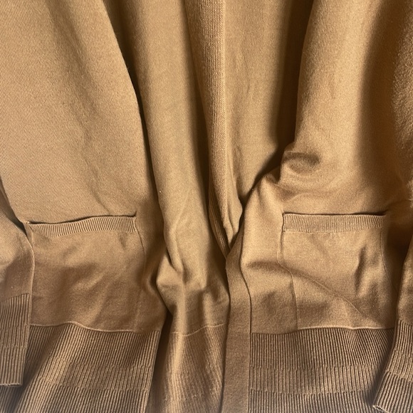 Women’s size Lrg 12-14 Tan cardigan sweater - Picture 9 of 11